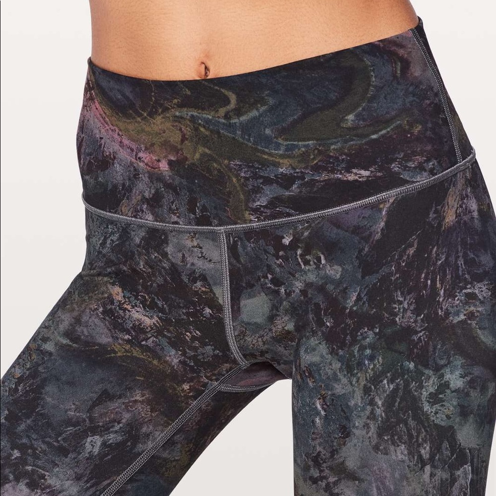 Wunder Under Hi-Rise 7/8 Tight 25”